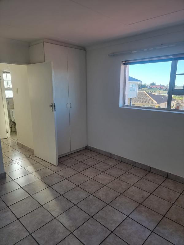 2 Bedroom Property for Sale in Hartenbos Central Western Cape